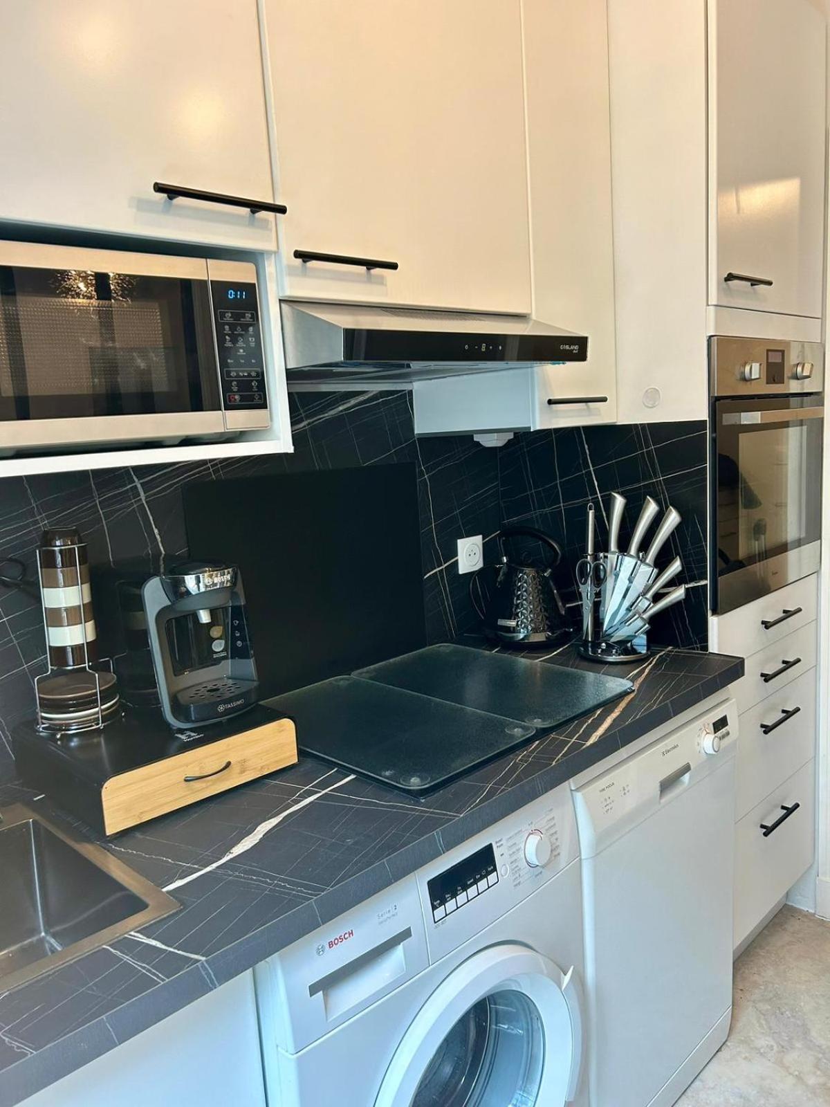 Residence Renan - Paris Porte De Versailles อิซซีเลมูลิโนต์ ภายนอก รูปภาพ